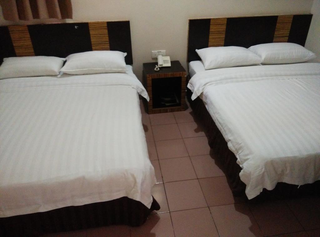Hotel Traveller Kota Kinabalu Esterno foto