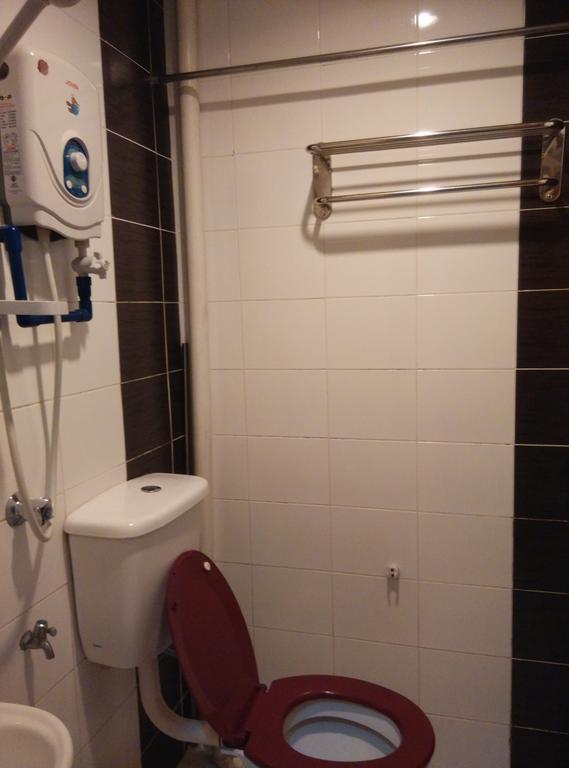 Hotel Traveller Kota Kinabalu Esterno foto