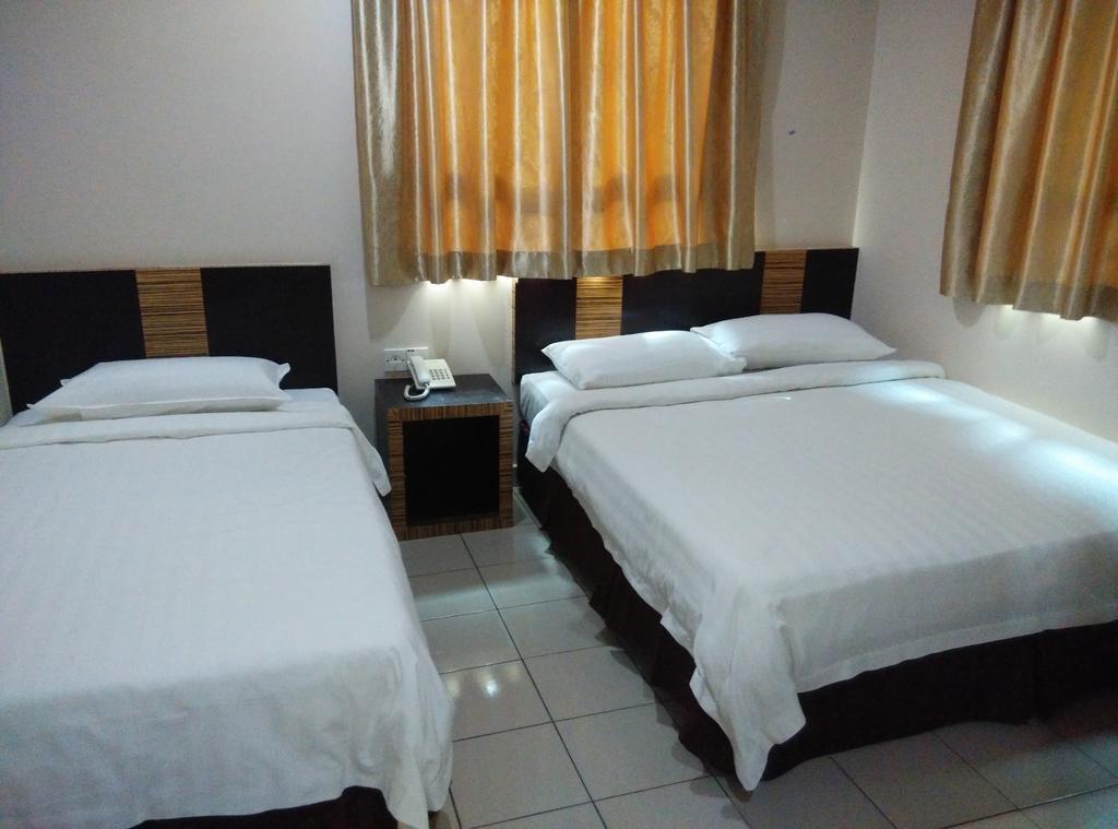 Hotel Traveller Kota Kinabalu Esterno foto