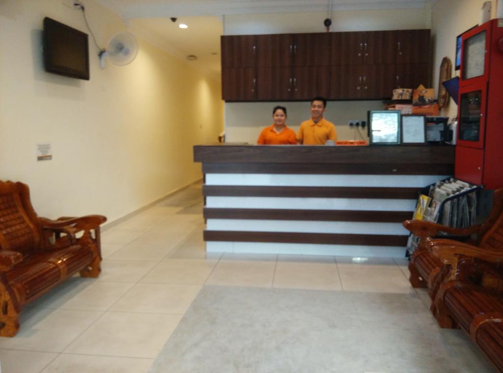 Hotel Traveller Kota Kinabalu Esterno foto