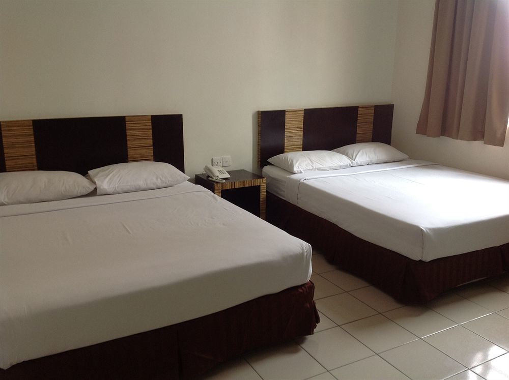 Hotel Traveller Kota Kinabalu Esterno foto